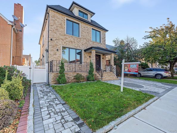 76-19 173rd Street, Fresh Meadows NY 11366