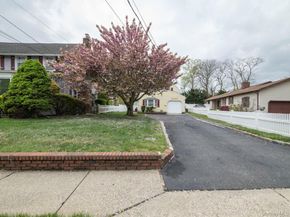 2080 Seamans Neck Road, Seaford NY 11783