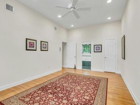 25 Middlesex Avenue, Oakdale NY 11769