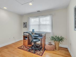 25 Middlesex Avenue, Oakdale NY 11769