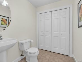 25 Middlesex Avenue, Oakdale NY 11769