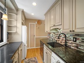 58-48 246th Crescent Upper, Douglaston NY 11362