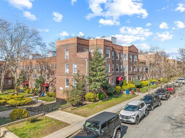 141-21 78th Road 1B, Kew Garden Hills NY 11367