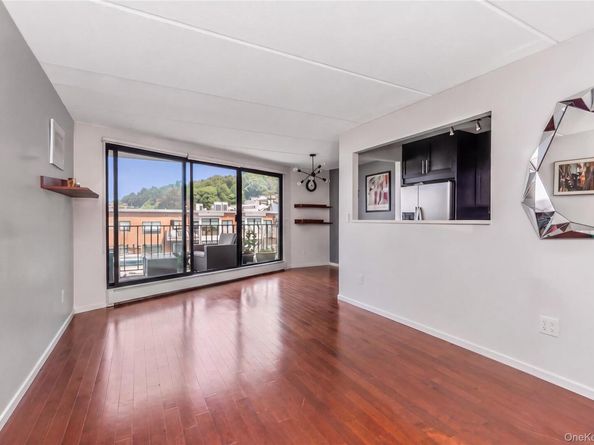 1155 Warburton Avenue 5A, Yonkers NY 10701