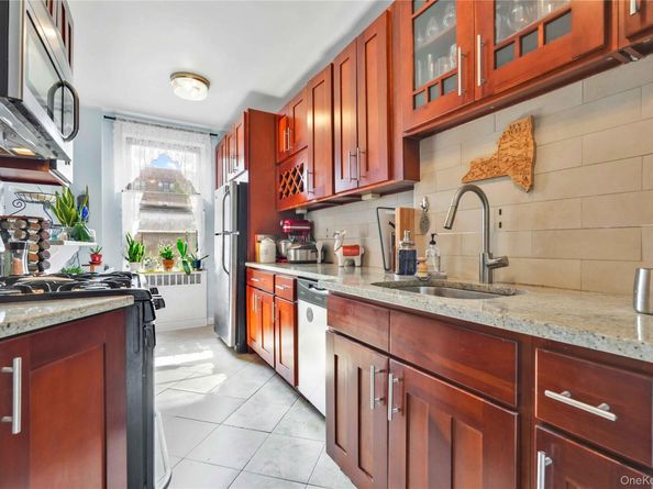 67-35 Yellowstone Boulevard 4P, Forest Hills NY 11375