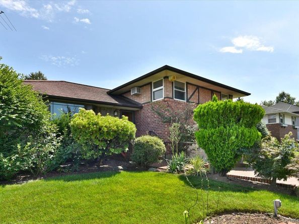 12 Leonard Road, Syosset NY 11791