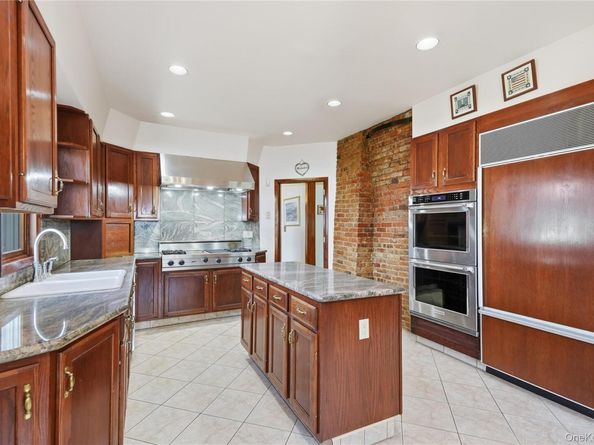 5 Woodland Place, White Plains NY 10606