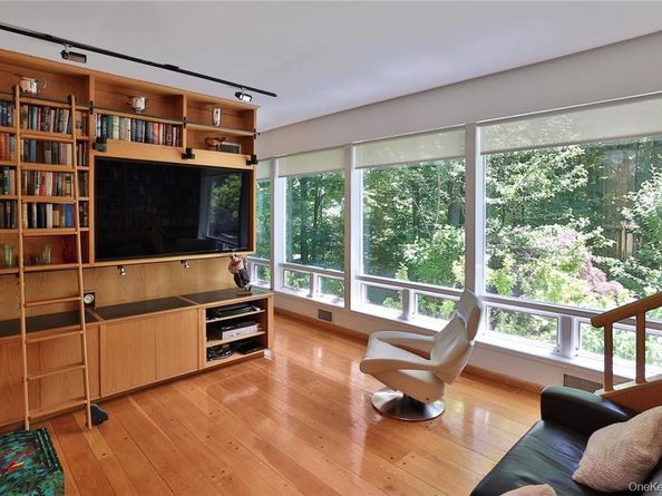 5 Deerfield Lane, Mamaroneck NY 10543