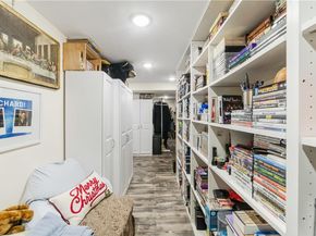 19 Halsey Place, Valhalla NY 10595