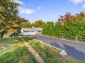 19 Halsey Place, Valhalla NY 10595