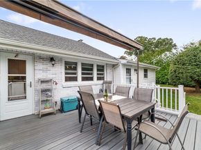 19 Halsey Place, Valhalla NY 10595