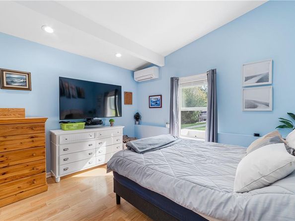 19 Halsey Place, Valhalla NY 10595