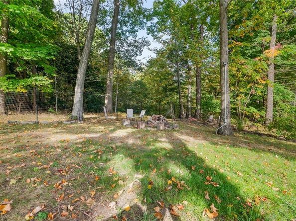 19 Halsey Place, Valhalla NY 10595