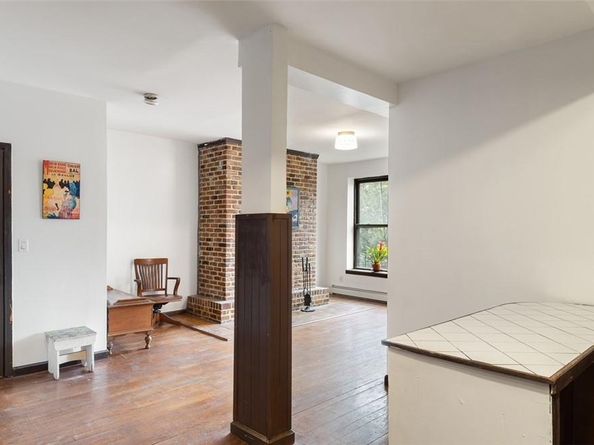 306 E 105 Street 4B, New York (Manhattan) NY 10029