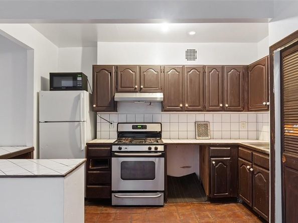 306 E 105 Street 4B, New York (Manhattan) NY 10029