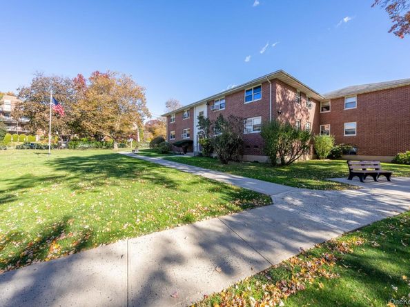 44 Dehaven Drive 1D, Yonkers NY 10703