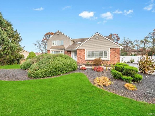 9 Kimberly Avenue Avenue, Farmingville NY 11738