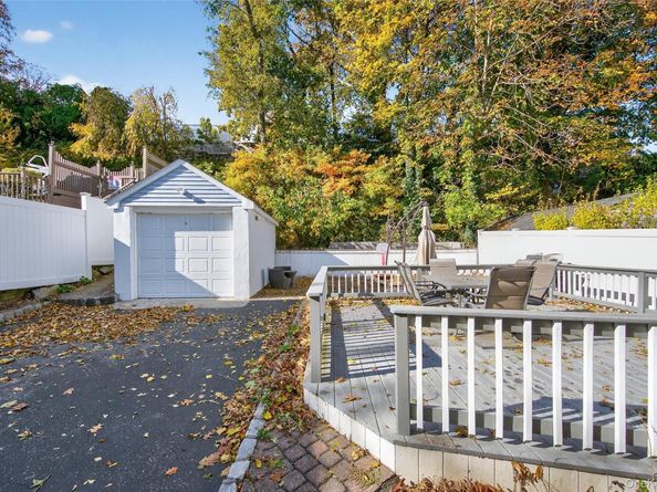 62 McCouns Lane, Oyster Bay NY 11771