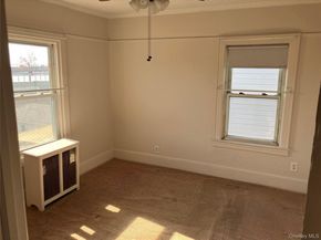 24302 Superior, Floral Park NY 11001