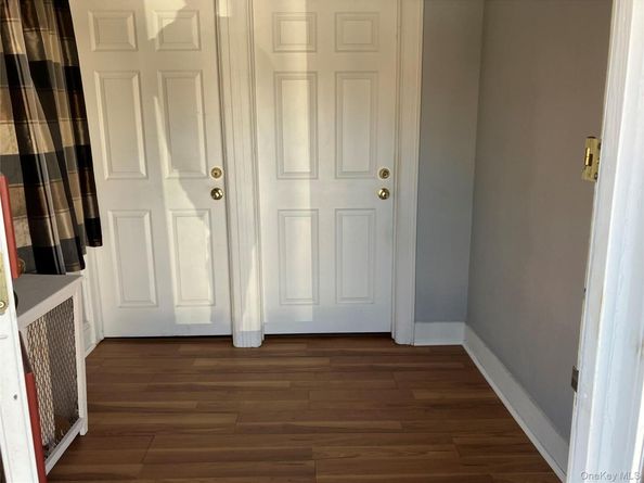 24302 Superior, Floral Park NY 11001