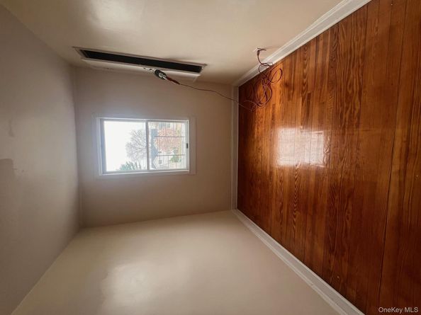 240 Oakley Avenue, Hempstead NY 11003