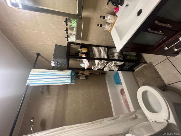 240 Oakley Avenue, Hempstead NY 11003