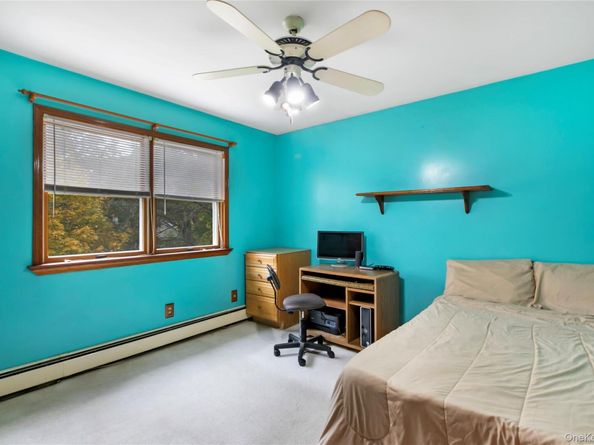 19 Hawthorne Street, Mastic NY 11950