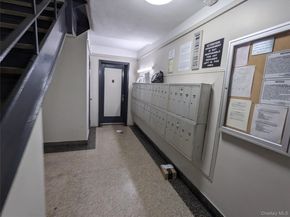 98-76 Queens boulevard 5 N, Rego Park NY 11374