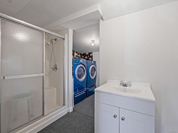 1401 Race Avenue, Medford NY 11763