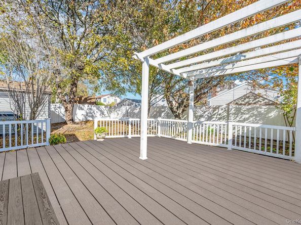 1401 Race Avenue, Medford NY 11763