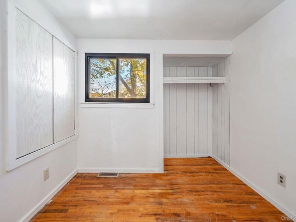 1401 Race Avenue, Medford NY 11763