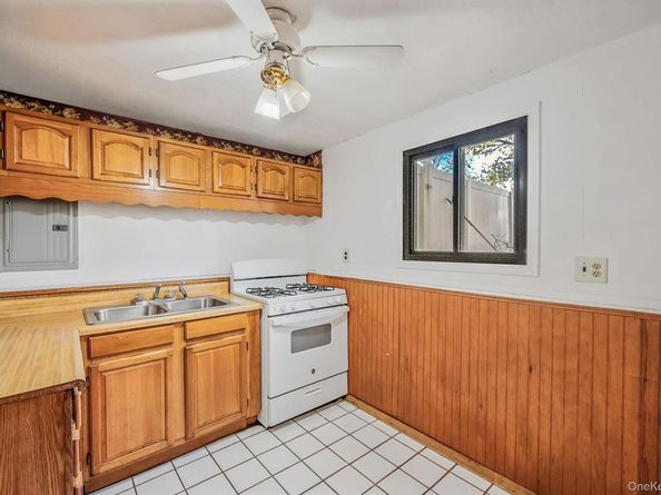 1401 Race Avenue, Medford NY 11763