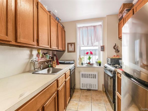 679 Warburton Avenue 1M, Yonkers NY 10701