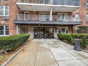 679 Warburton Avenue 1M, Yonkers NY 10701