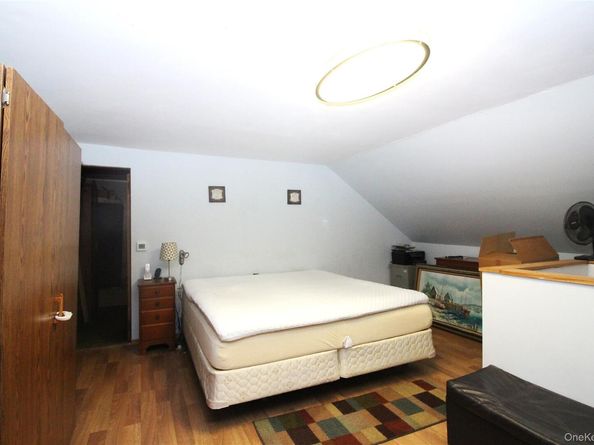 878 County Line Road, Amityville NY 11701