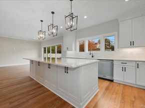 39 Cobalt Lane, Westbury NY 11590