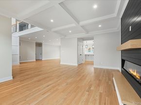 39 Cobalt Lane, Westbury NY 11590