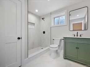 39 Cobalt Lane, Westbury NY 11590