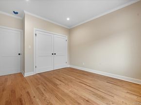 39 Cobalt Lane, Westbury NY 11590