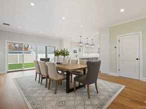 39 Cobalt Lane, Westbury NY 11590