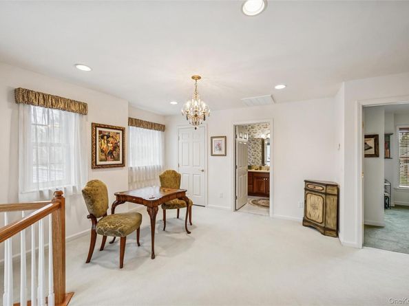 652 Balfour Place, Melville NY 11747