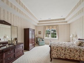 652 Balfour Place, Melville NY 11747