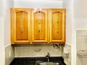 84-70 129 St 6J, Kew Gardens NY 11415