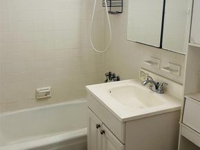 89-00 170 Street 6G, Jamaica Hills NY 11432