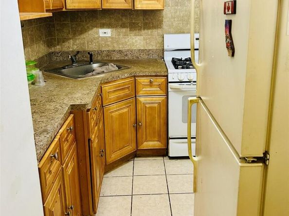 89-00 170 Street 6G, Jamaica Hills NY 11432