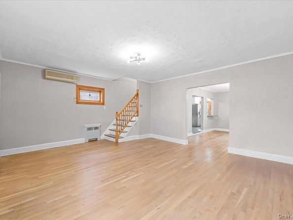 128 Kimball Terrace, Yonkers NY 10704