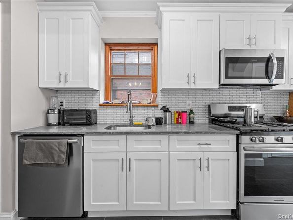 128 Kimball Terrace, Yonkers NY 10704