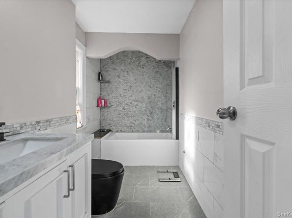 128 Kimball Terrace, Yonkers NY 10704