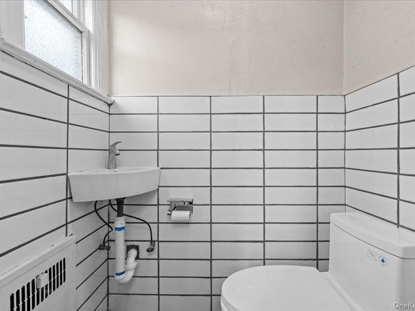 128 Kimball Terrace, Yonkers NY 10704