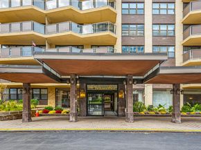 18-05 215th Street 8K, Bayside NY 11360